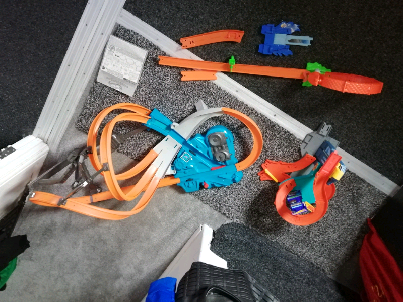 hot wheels cobra coil track set